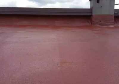 Dach z powłoka poliuretanową